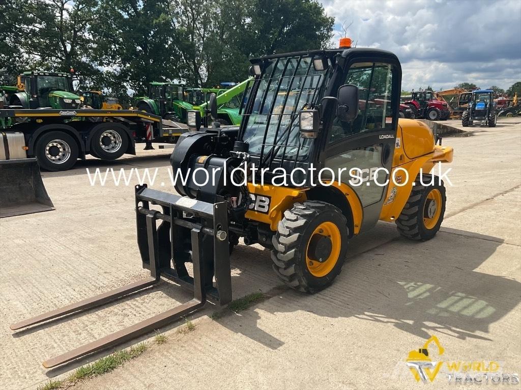 JCB 520-40 Телескопічний навантажувач