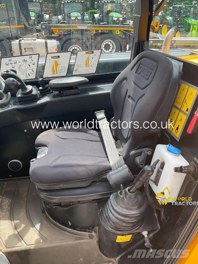 JCB 520-40 Телескопічний навантажувач