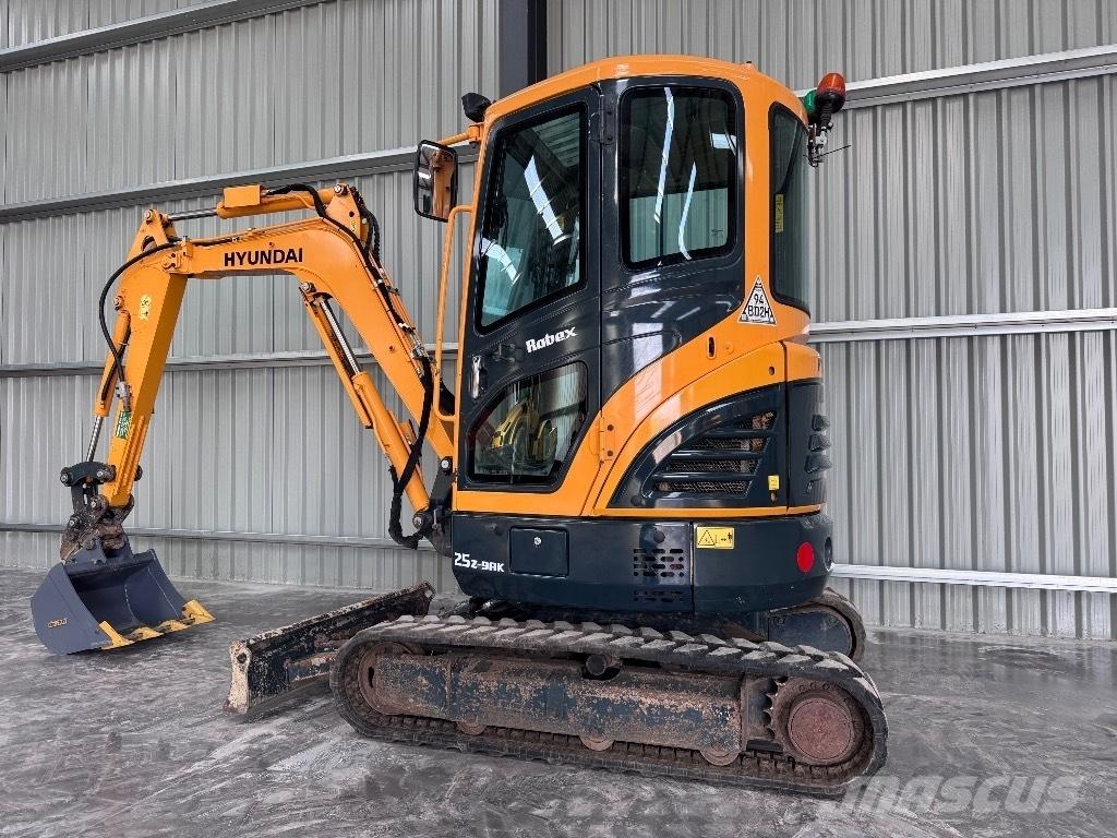 Hyundai R25Z-9 AK Міні-екскаватори < 7т