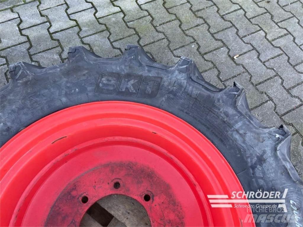 BKT 1X 320/70 R24 Колеса