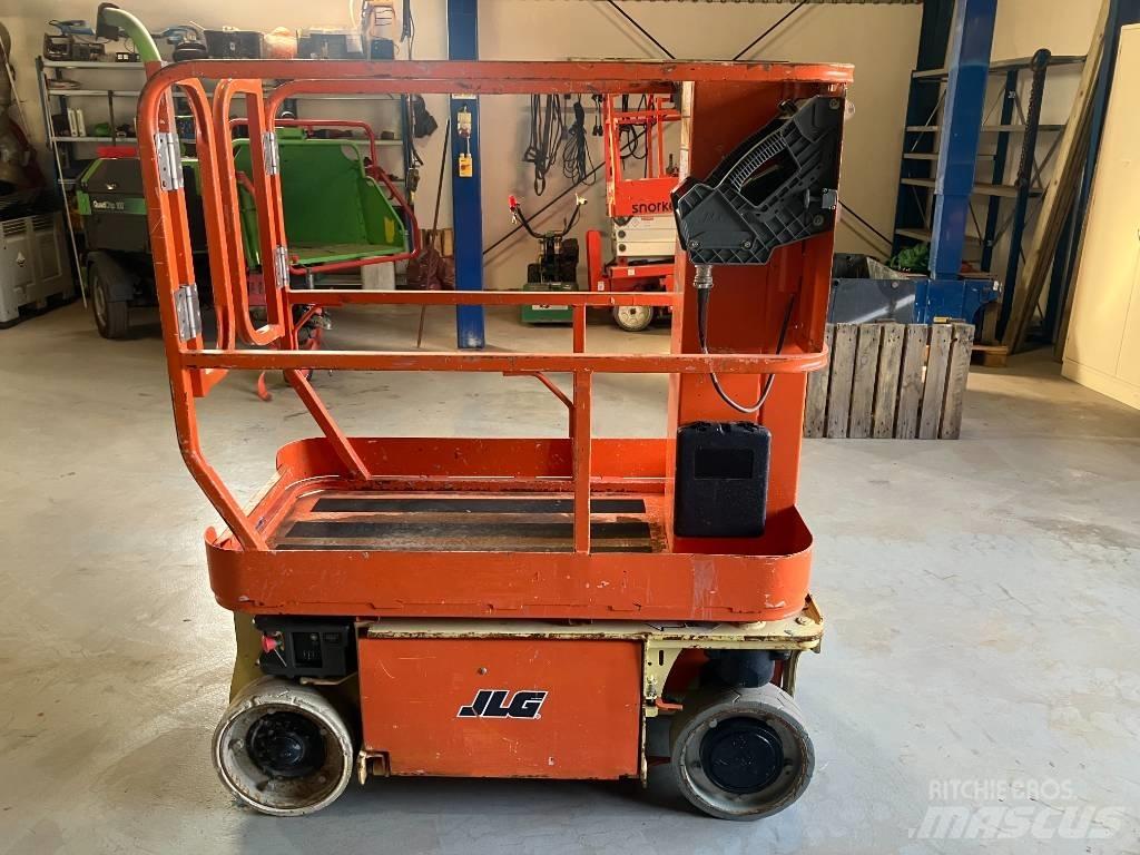 JLG 1230 ES Вертикальні щоглові підйомники