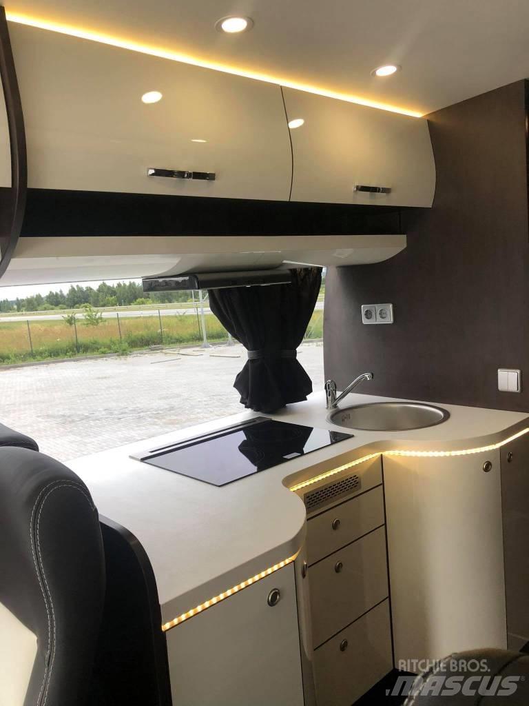 Volvo B12B 9900 Туристичні автобуси