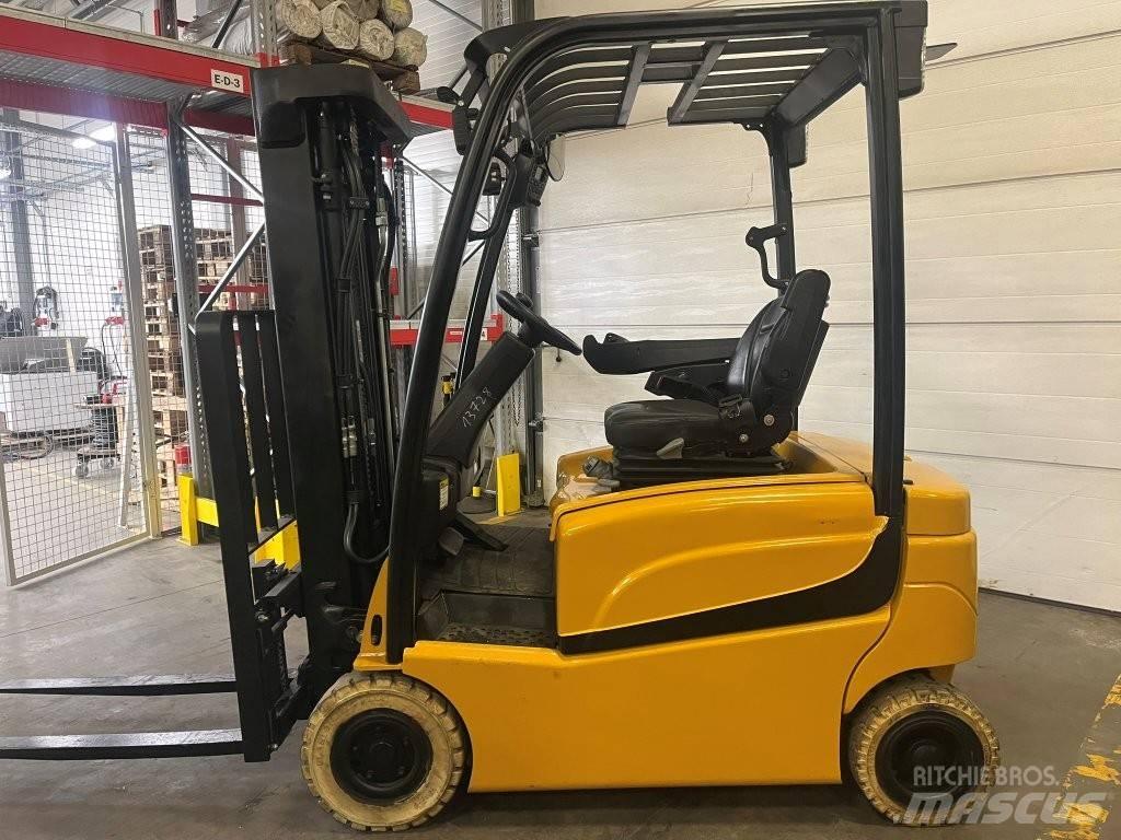 Yale ERP 16 VF Електронавантажувачі