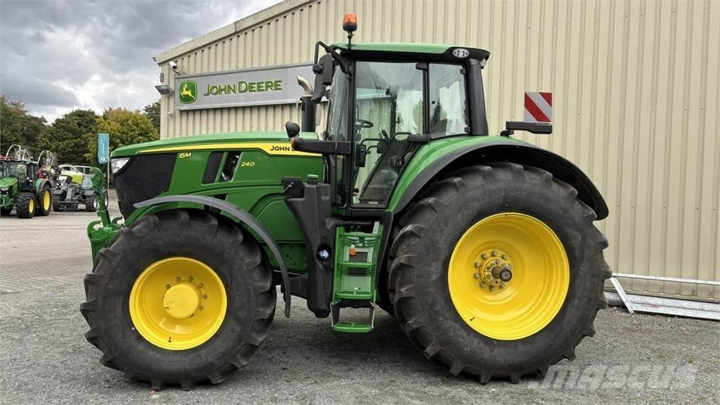 John Deere 6M 240 Трактори