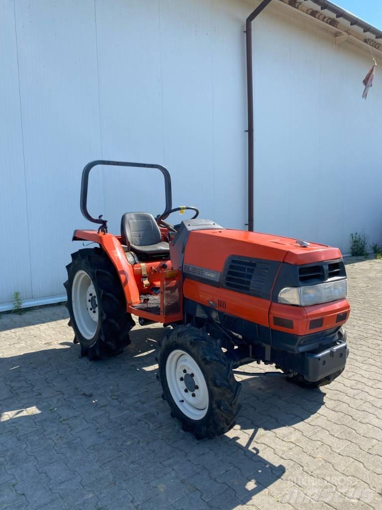 Kubota GL260 Трактори
