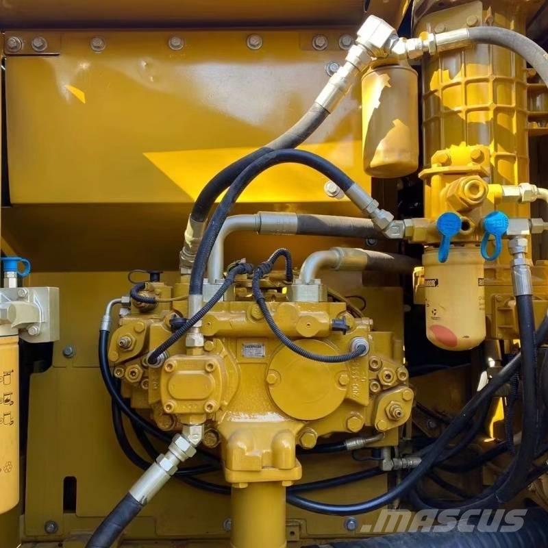 CAT 320 D Гусеничні екскаватори