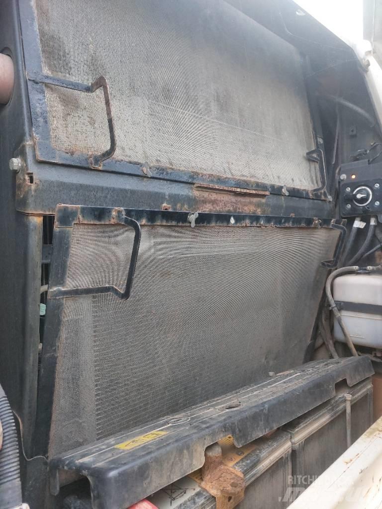 CASE CX 210 D Гусеничні екскаватори
