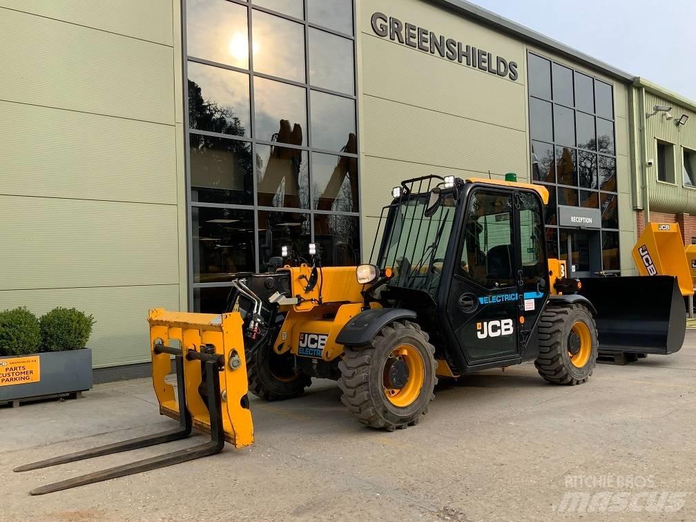 JCB 525-60 E Телескопічні навантажувачі
