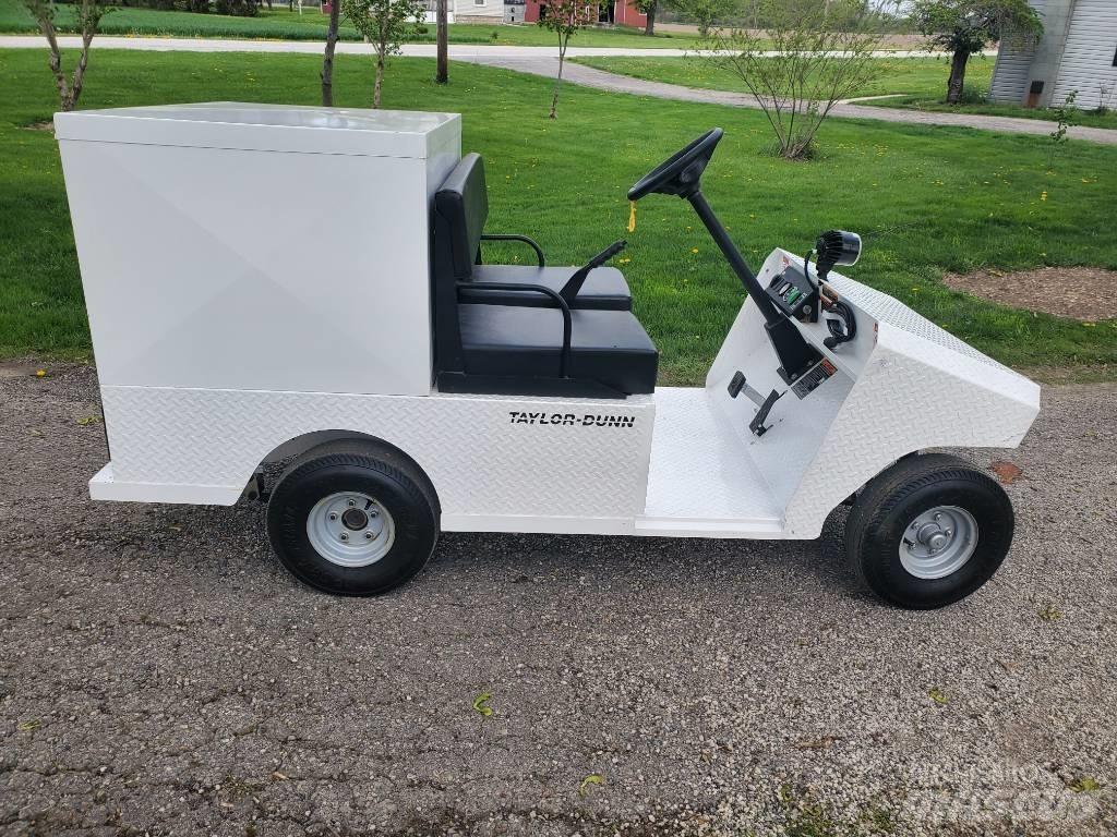 Taylor-Dunn R380 Тягачі колісні