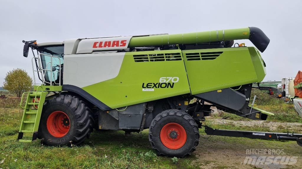CLAAS Lexion 670 Зернозбиральні комбайни