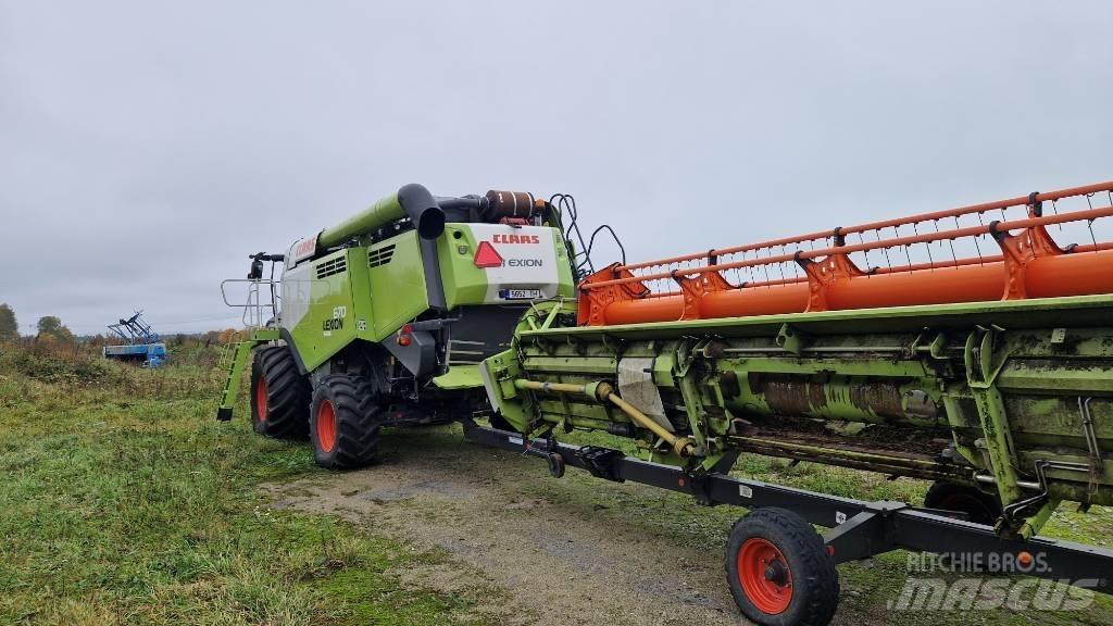 CLAAS Lexion 670 Зернозбиральні комбайни
