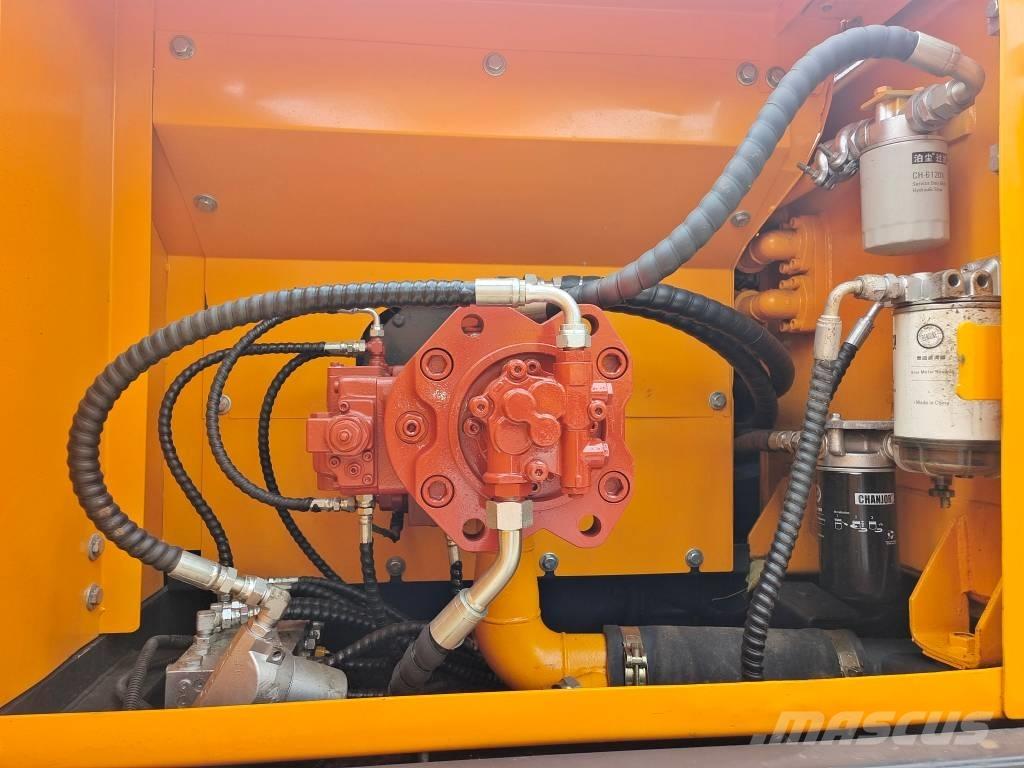 Hyundai HX 220 HD Гусеничні екскаватори