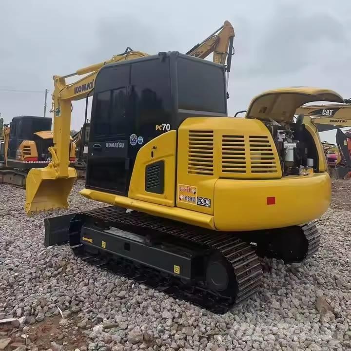 Komatsu PC70-8 Середні екскаватори 7т. - 12т.
