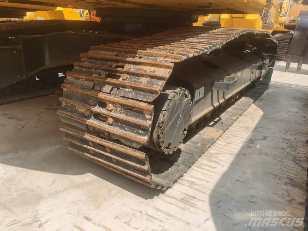 Komatsu PC 200-8 Гусеничні екскаватори