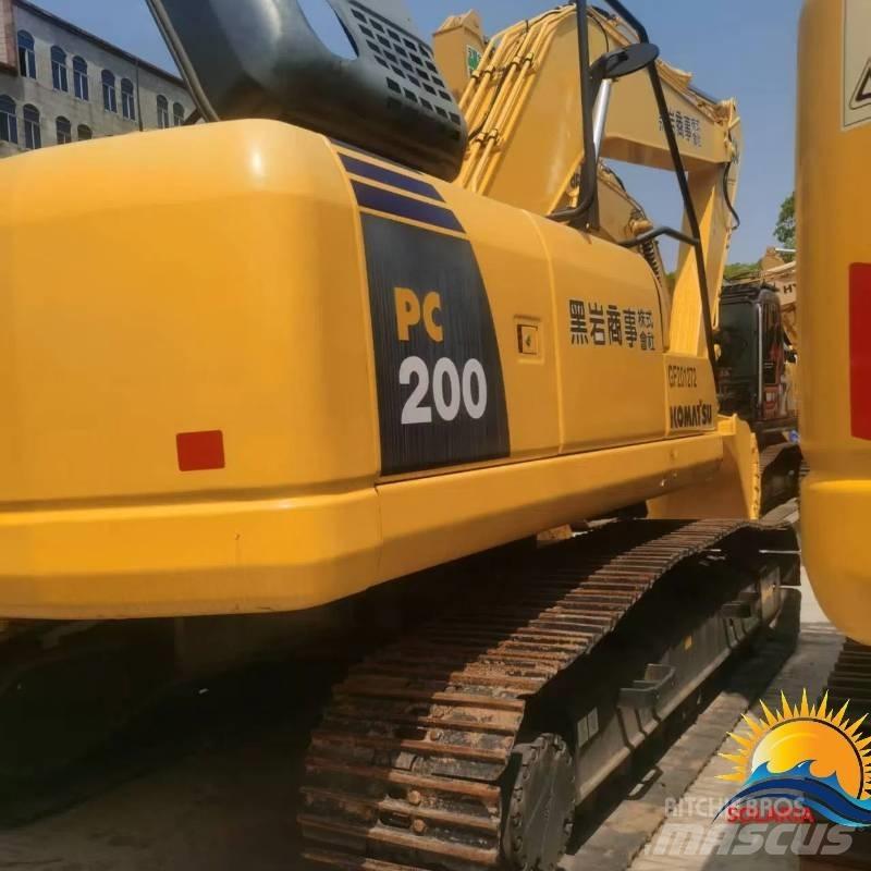 Komatsu PC 200-8 Гусеничні екскаватори
