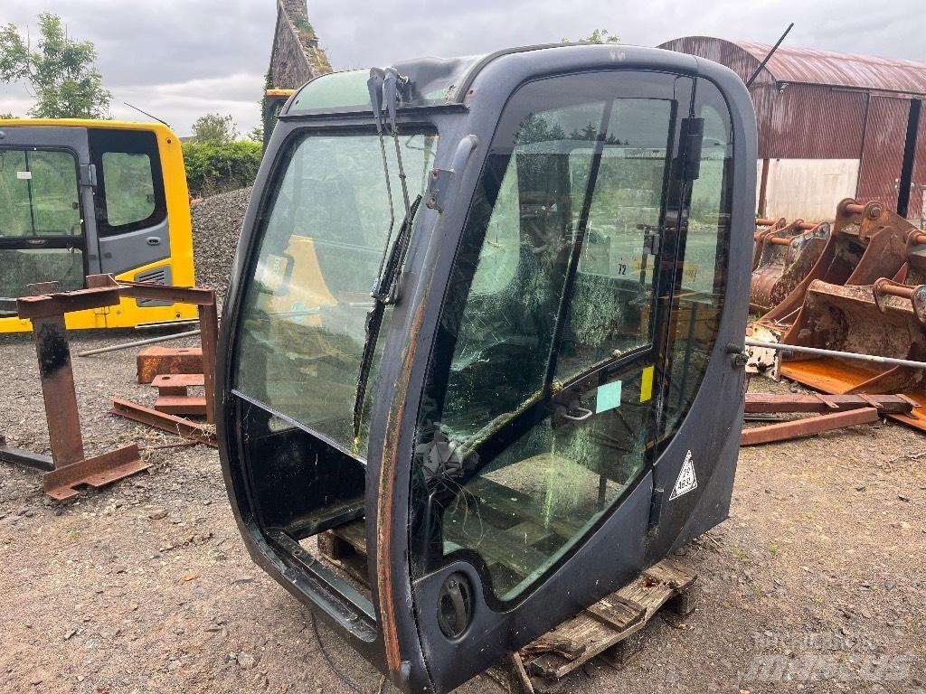 JCB JS220 Cabin / Cab Гусеничні екскаватори