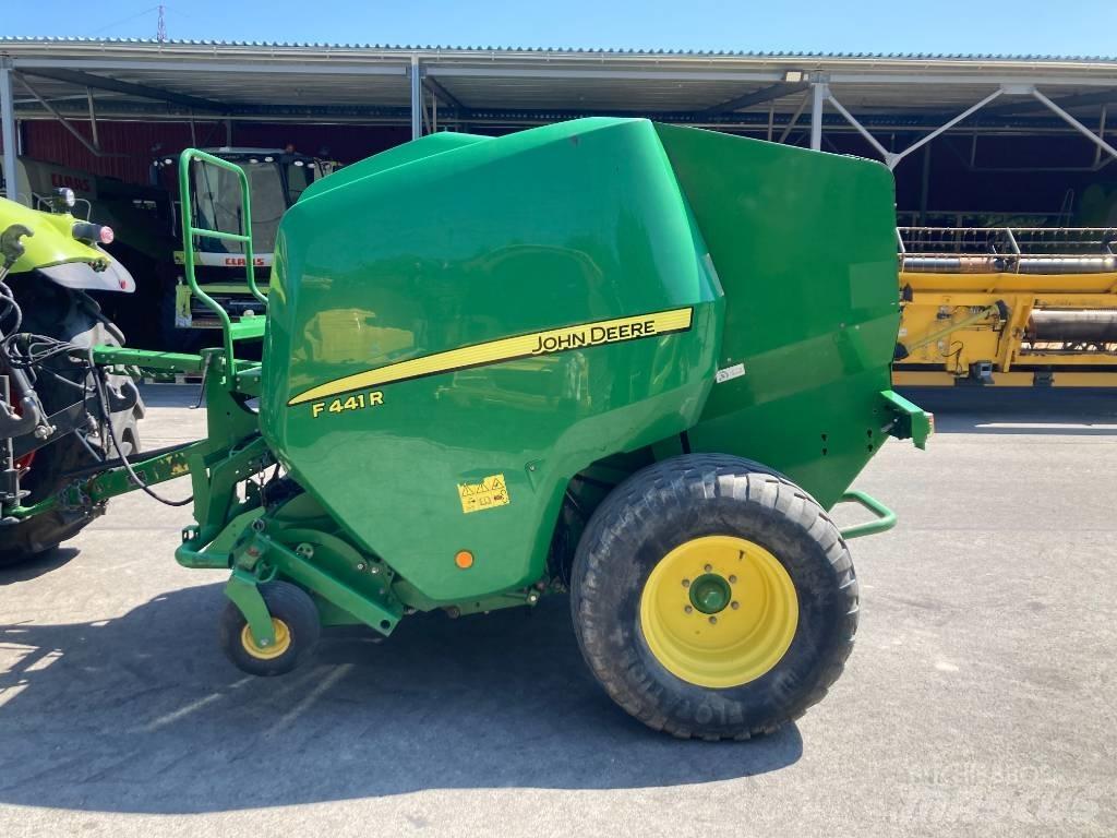 John Deere F441R Рулонні прес-підбирачі