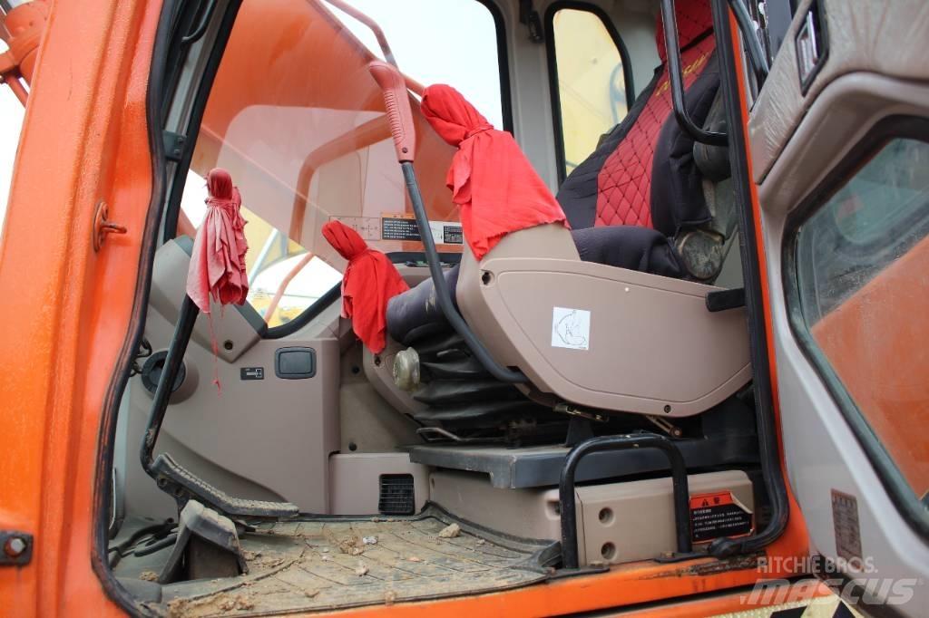 Doosan 220 LC-7 Гусеничні екскаватори