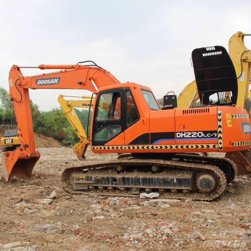 Doosan 220 LC-7 Гусеничні екскаватори