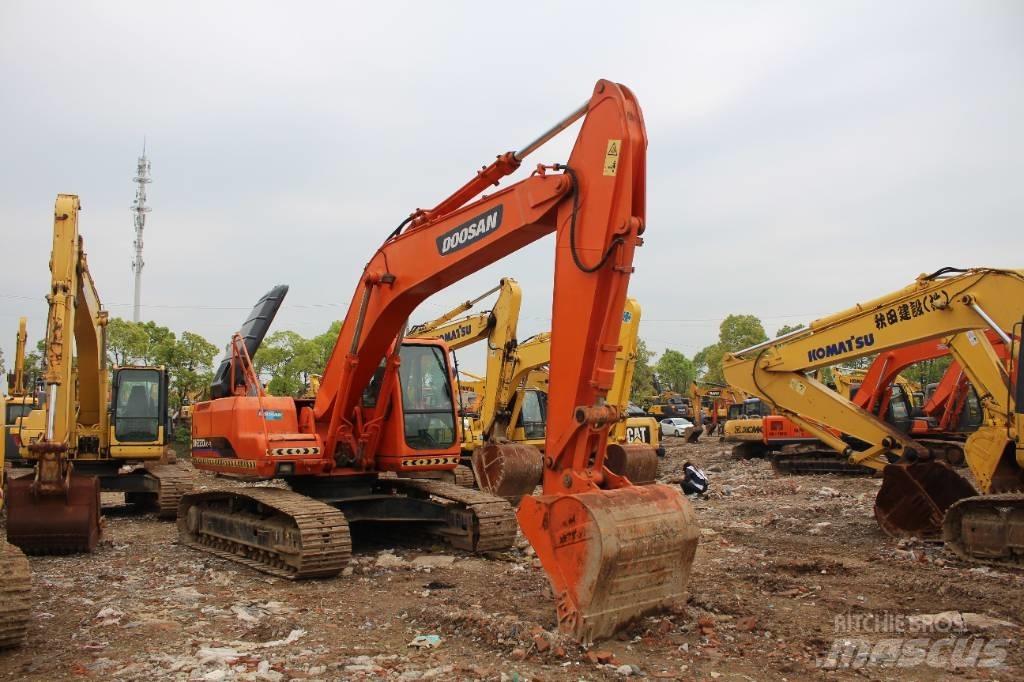 Doosan 220 LC-7 Гусеничні екскаватори