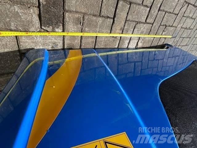 New Holland motorkap Шасі