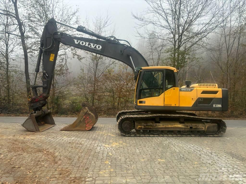 Volvo EC 220 DL Гусеничні екскаватори