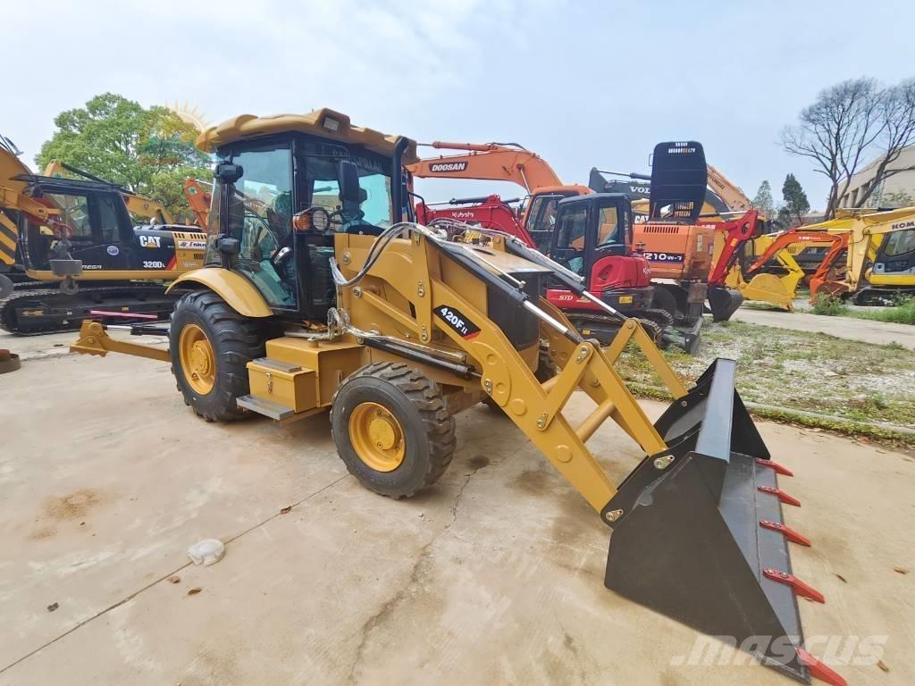 CAT 420 F Екскаватори-навантажувачі