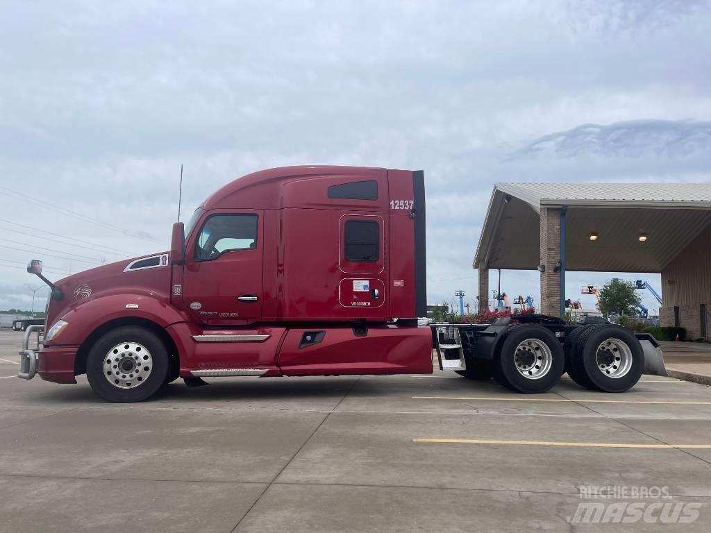 Kenworth T 680 Тягачі