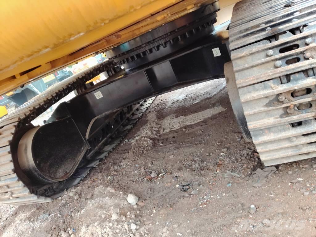 CAT 330 D Гусеничні екскаватори