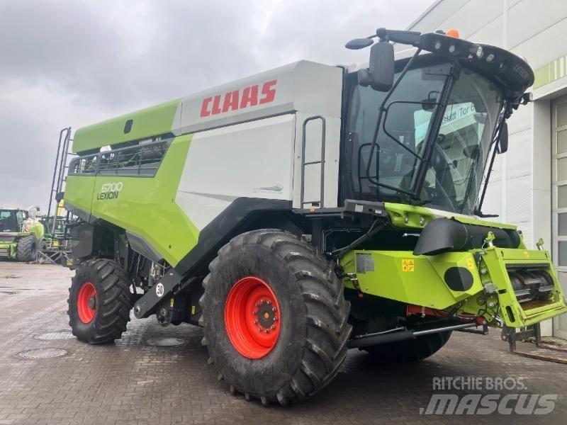 CLAAS LEXION 6700 Зернозбиральні комбайни