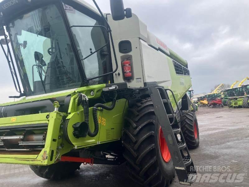 CLAAS LEXION 6700 Зернозбиральні комбайни