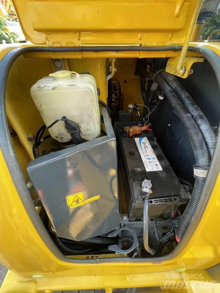 Komatsu PC 70-8 Міні-екскаватори < 7т