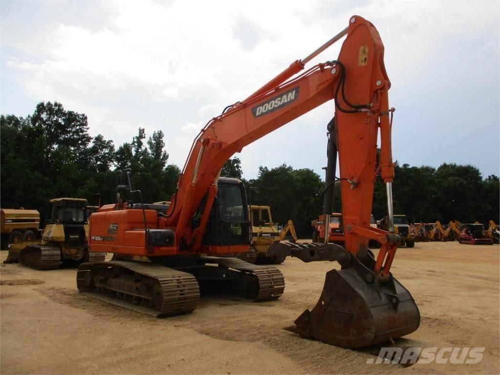 Doosan dx225 Гусеничні екскаватори
