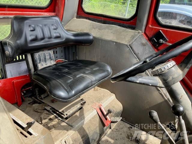 Massey Ferguson 1080 Трактори
