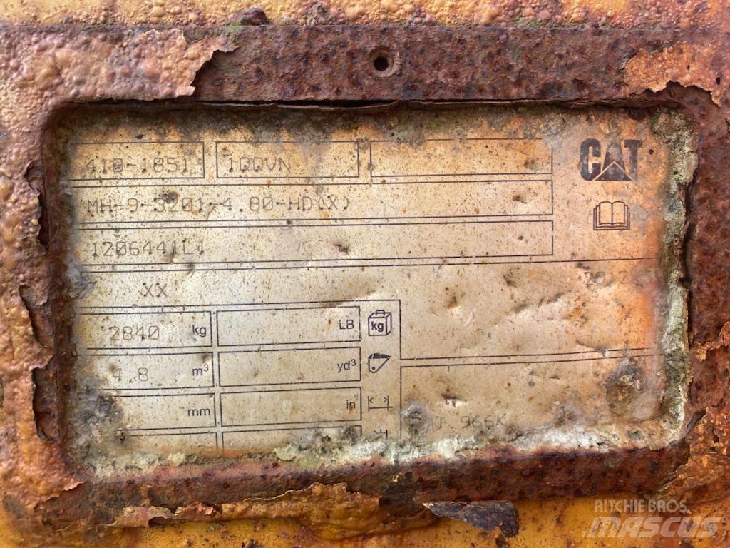 CAT 966 K Ковші