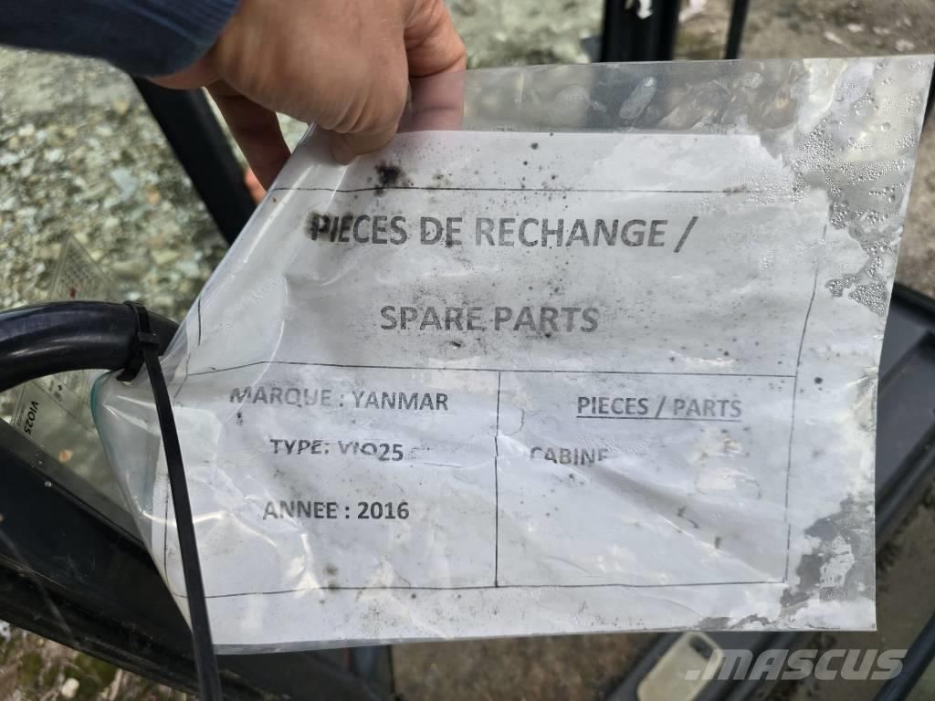 Yanmar Vio 25 Cabine Кабіна