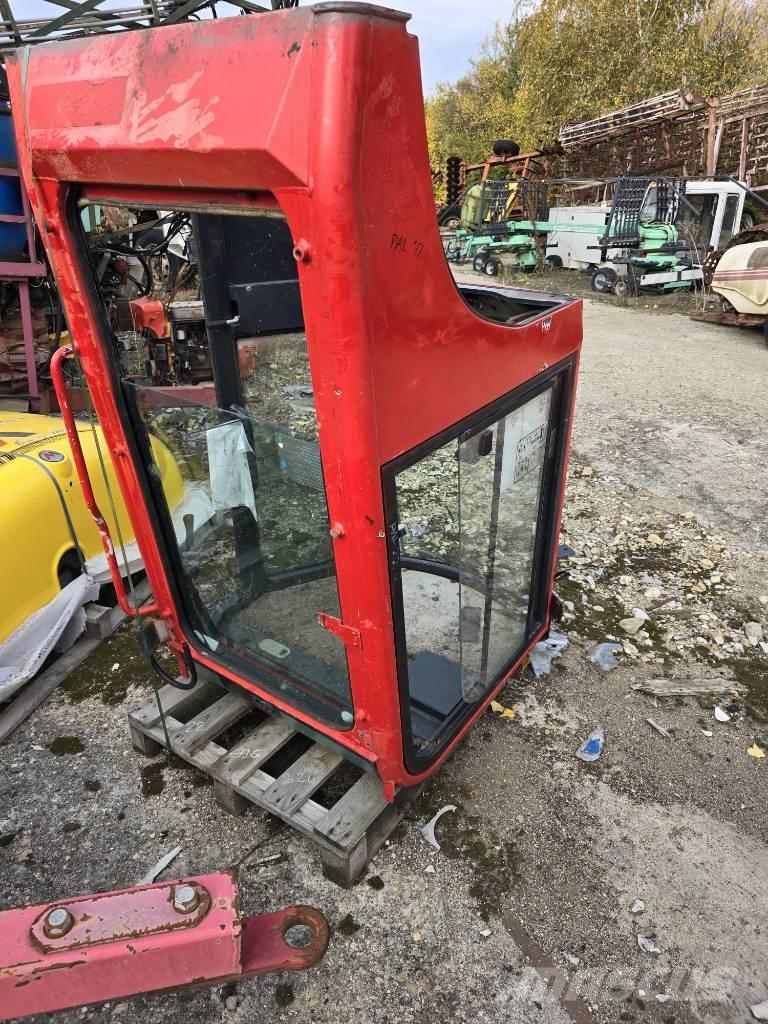 Yanmar Vio 25 Cabine Кабіна