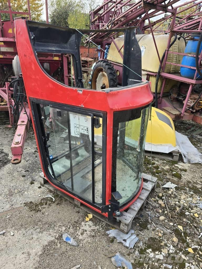 Yanmar Vio 25 Cabine Кабіна