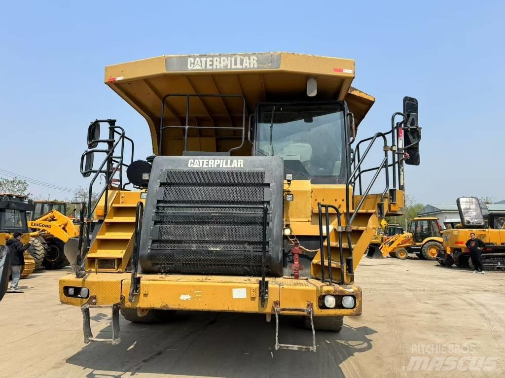CAT 773 F Кар`єрні самоскиди
