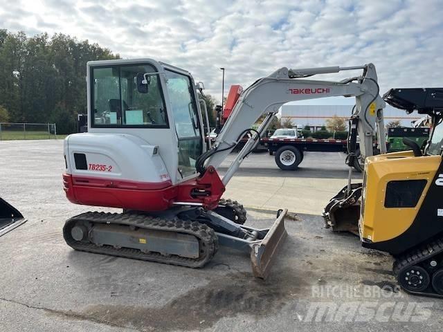 Takeuchi TB235 Міні-екскаватори < 7т