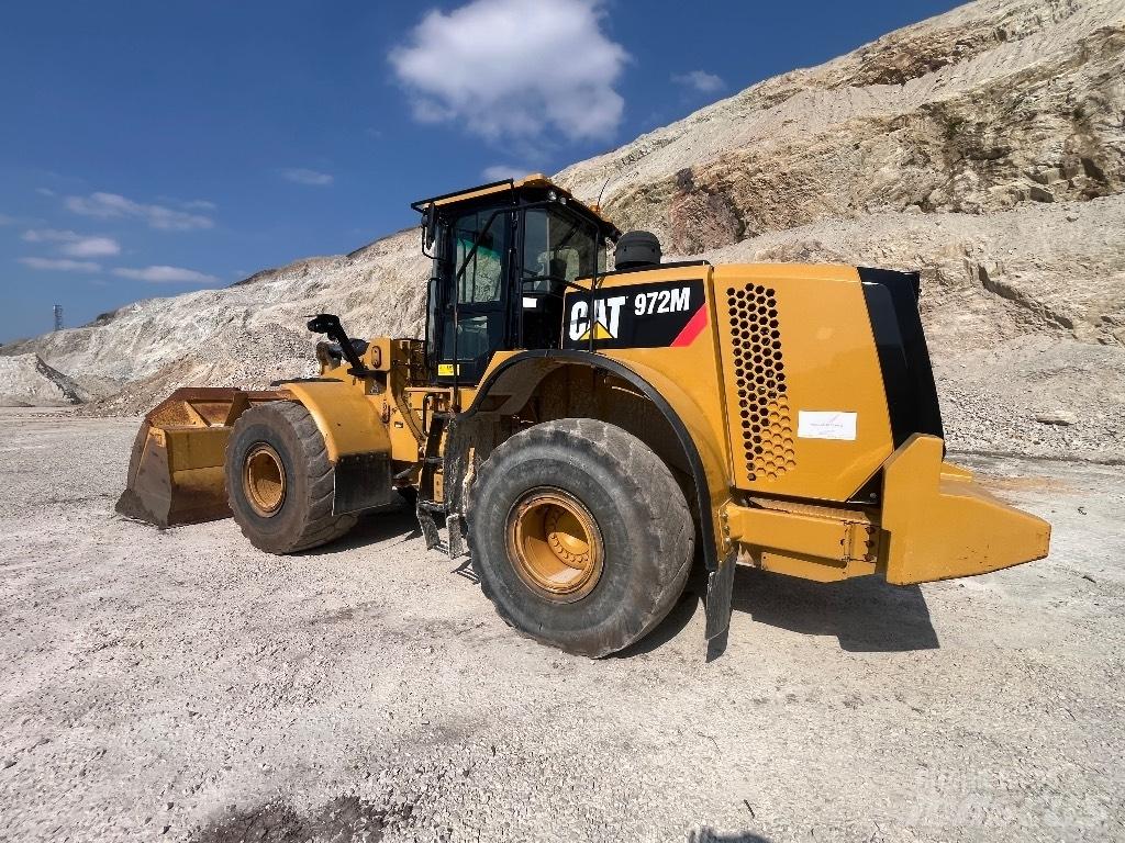 CAT 972m Фронтальні навантажувачі