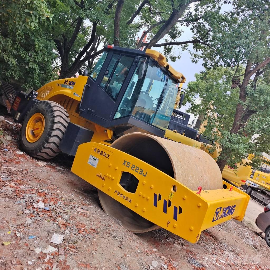 XCMG XS 223 J Грунтові котки