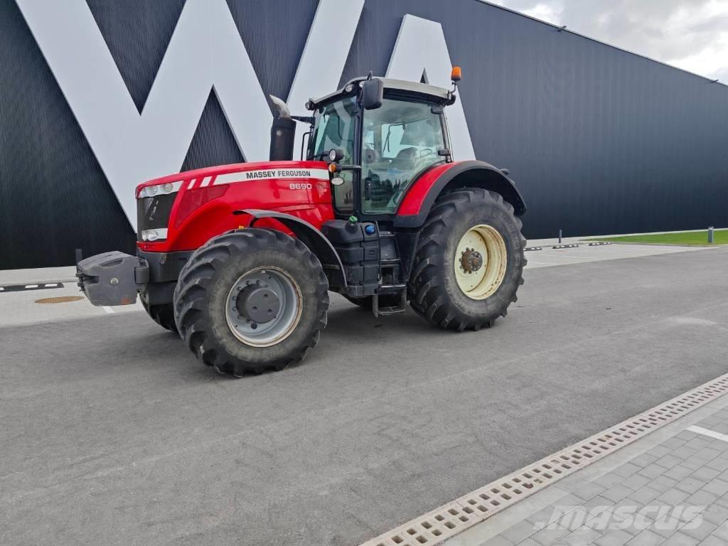 Massey Ferguson 8690 Трактори