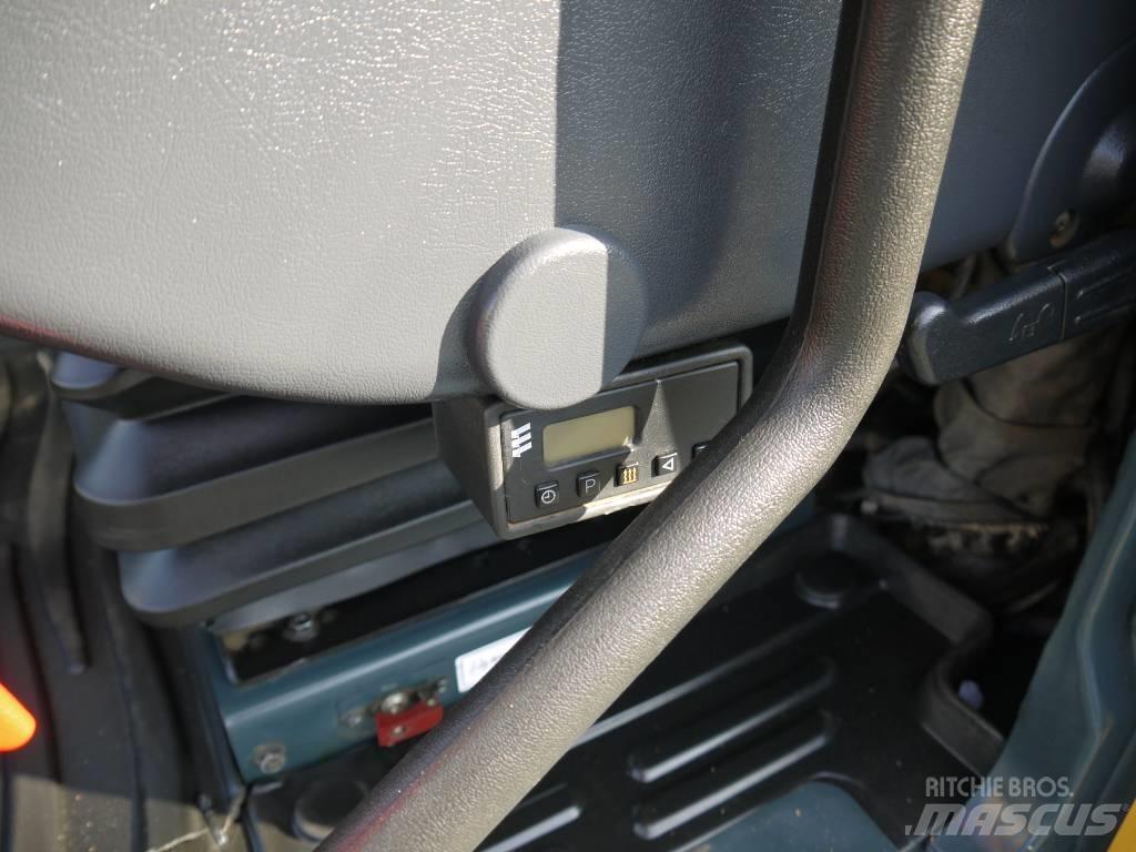 Hyundai HX 300 L Гусеничні екскаватори