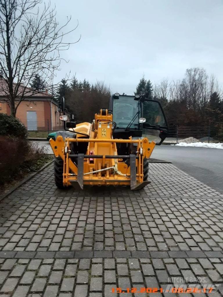 JCB 540-140 Телескопічні навантажувачі