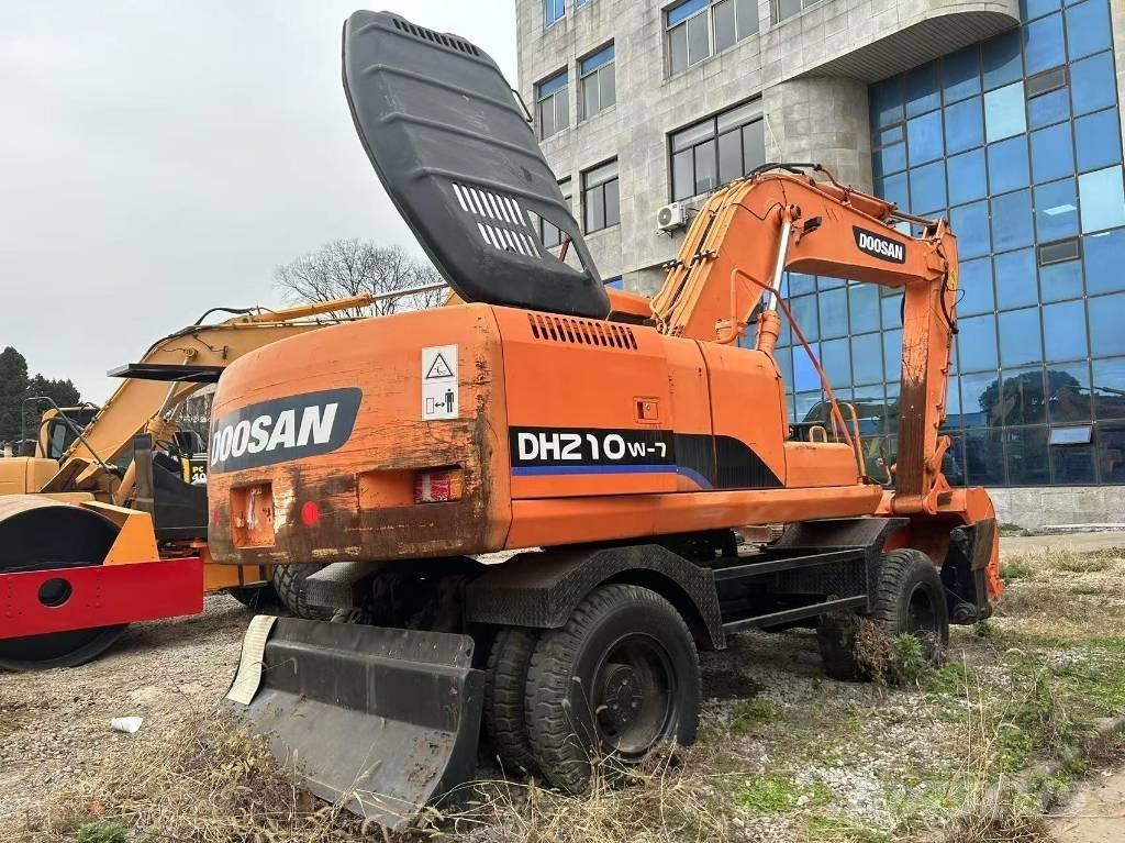 Doosan DH 210 W-7 Колісні екскаватори