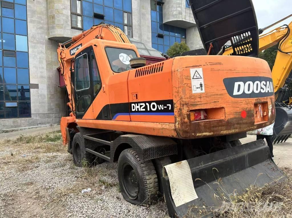 Doosan DH 210 W-7 Колісні екскаватори