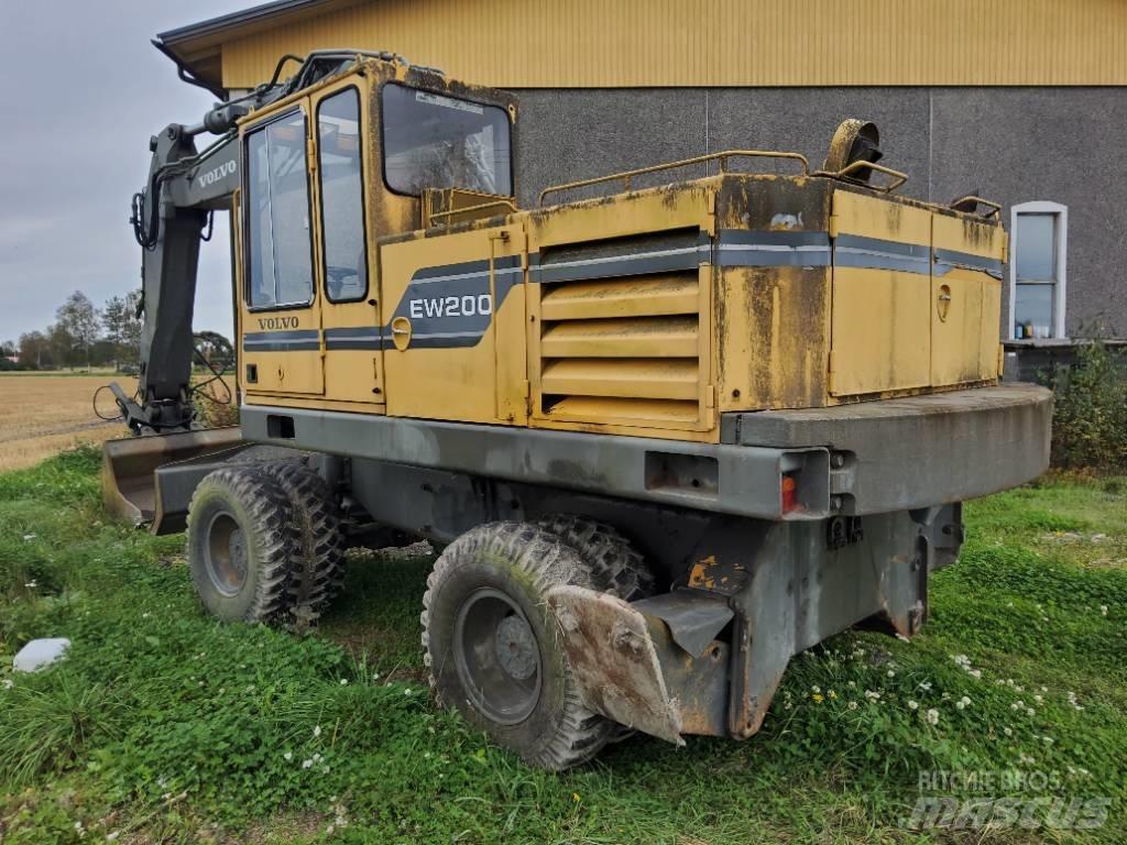 Volvo EW 200 Колісні екскаватори