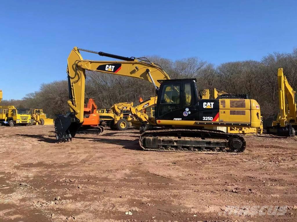 CAT 325D Гусеничні екскаватори