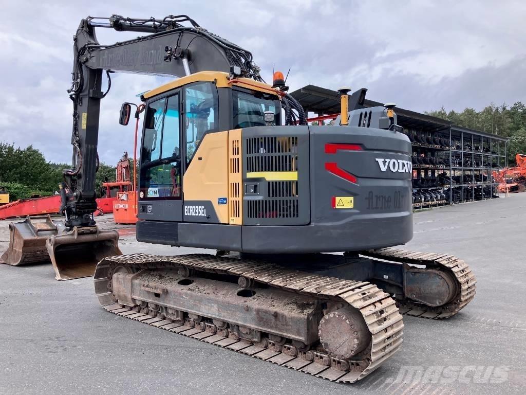 Volvo ECR 235 E Гусеничні екскаватори